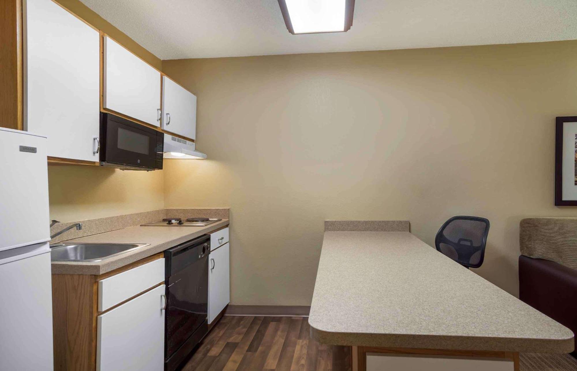 Extended Stay America Select Suites - Charleston - Airport Норт Чарлстън Екстериор снимка