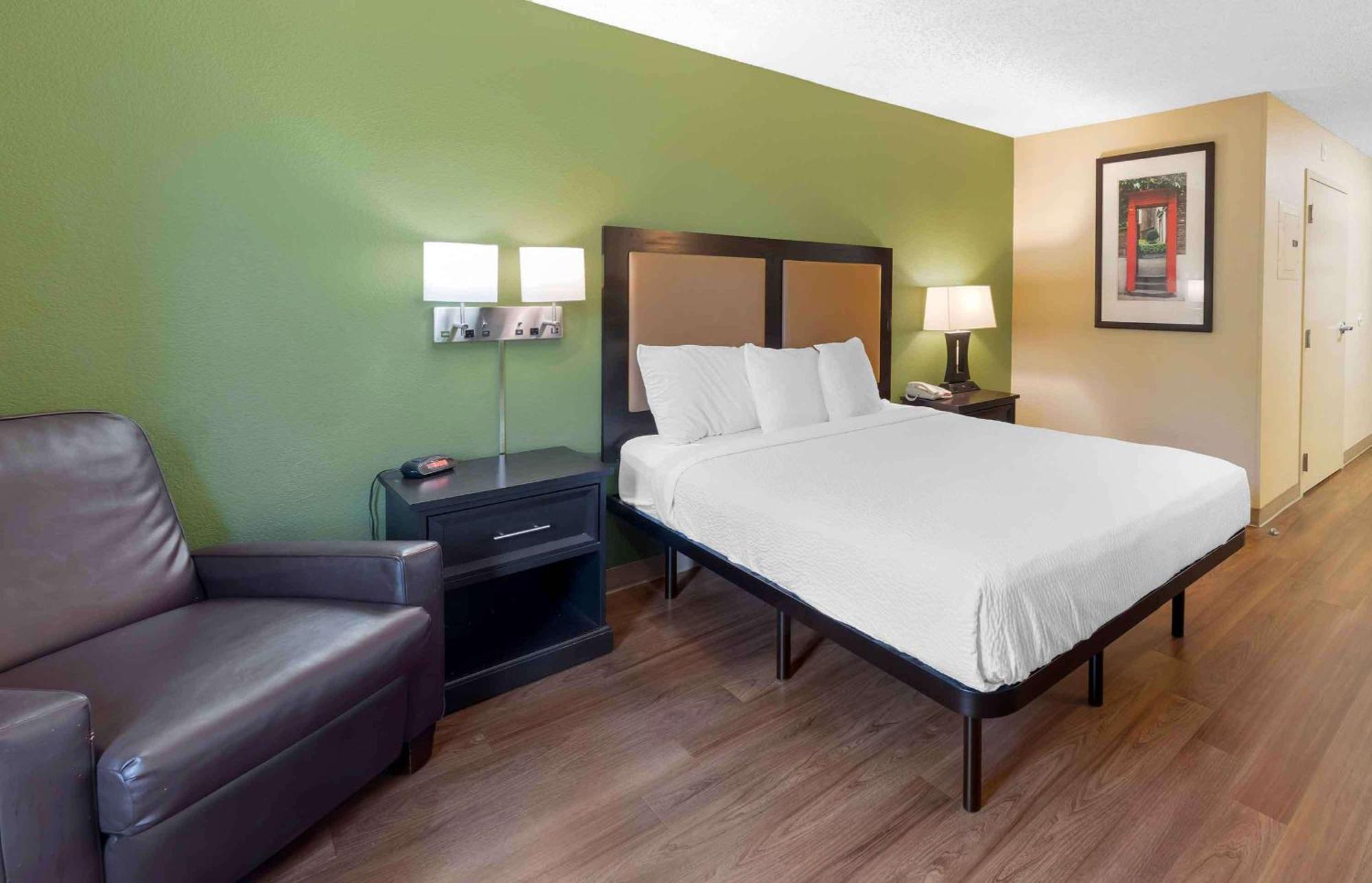 Extended Stay America Select Suites - Charleston - Airport Норт Чарлстън Екстериор снимка