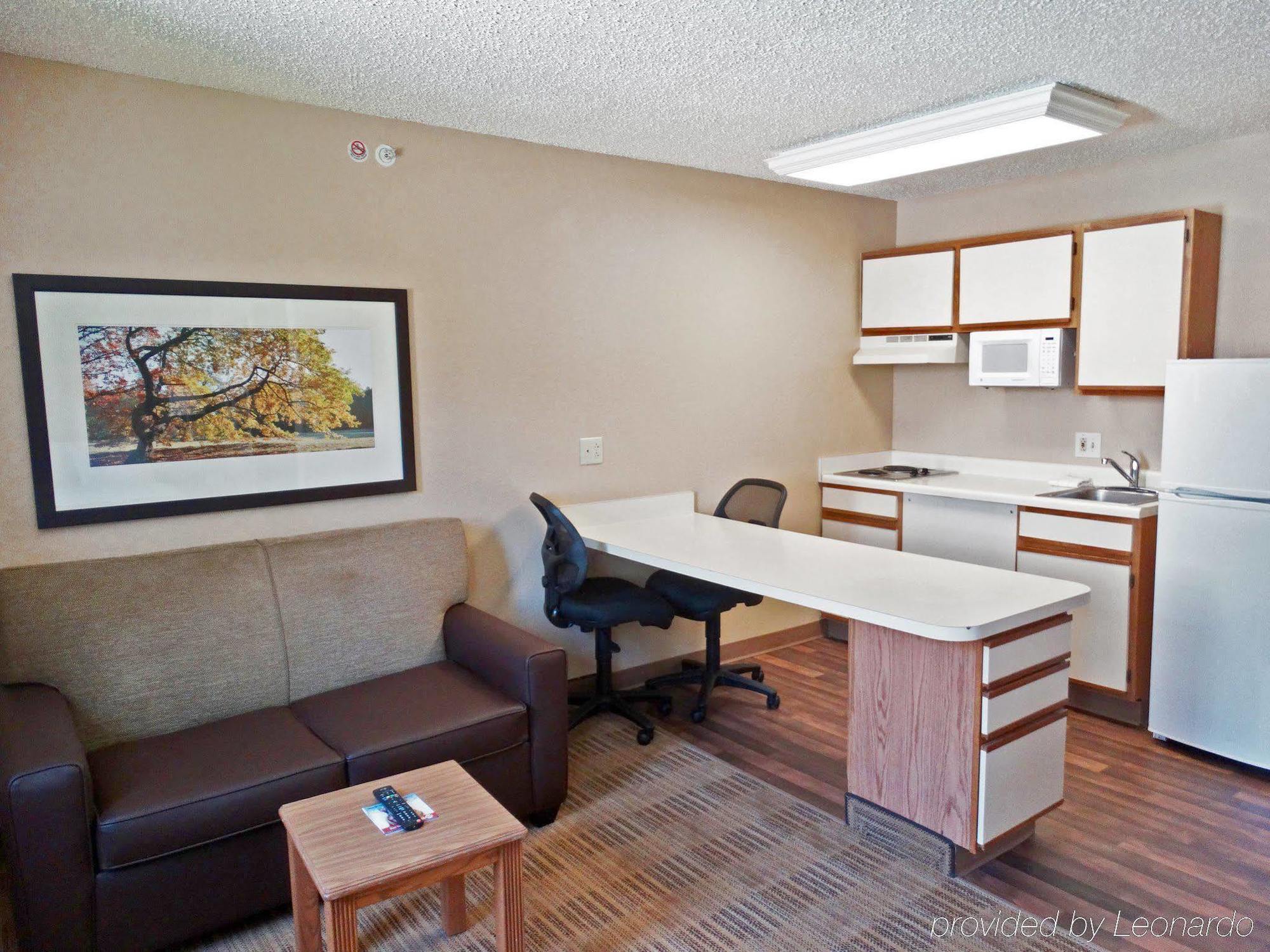 Extended Stay America Select Suites - Charleston - Airport Норт Чарлстън Екстериор снимка