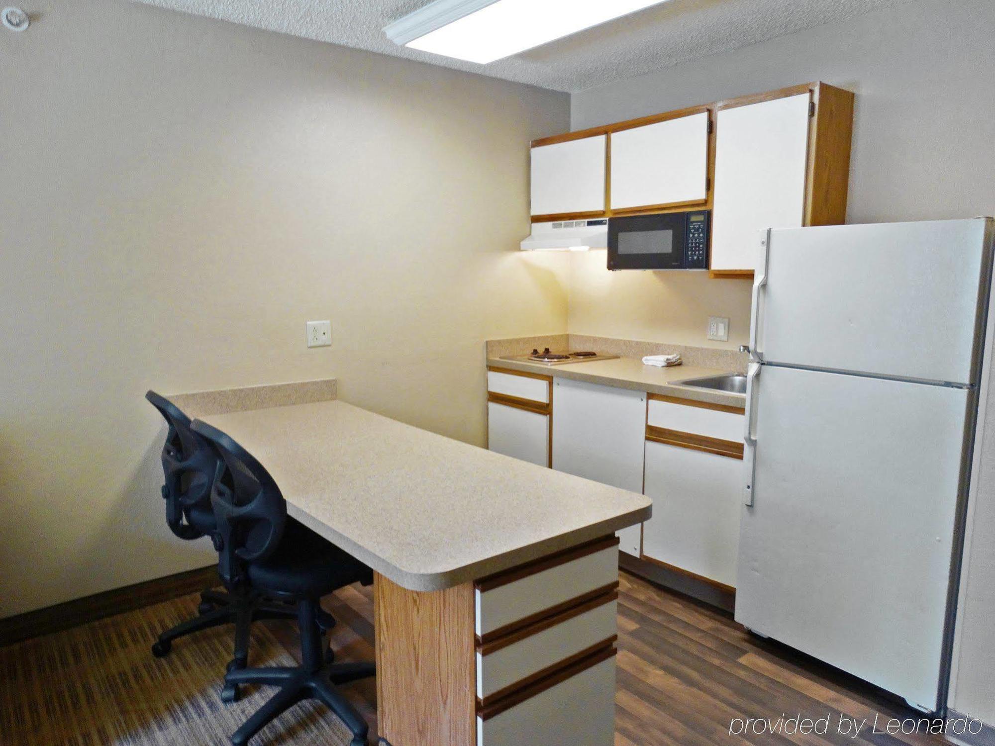 Extended Stay America Select Suites - Charleston - Airport Норт Чарлстън Екстериор снимка